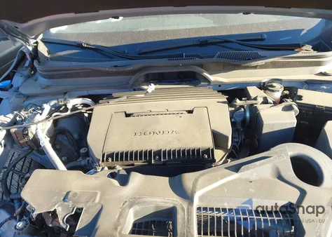 2024 Honda Pilot Touring z USA, uszkodzony, nr VIN 5FNYG1H76RB033685